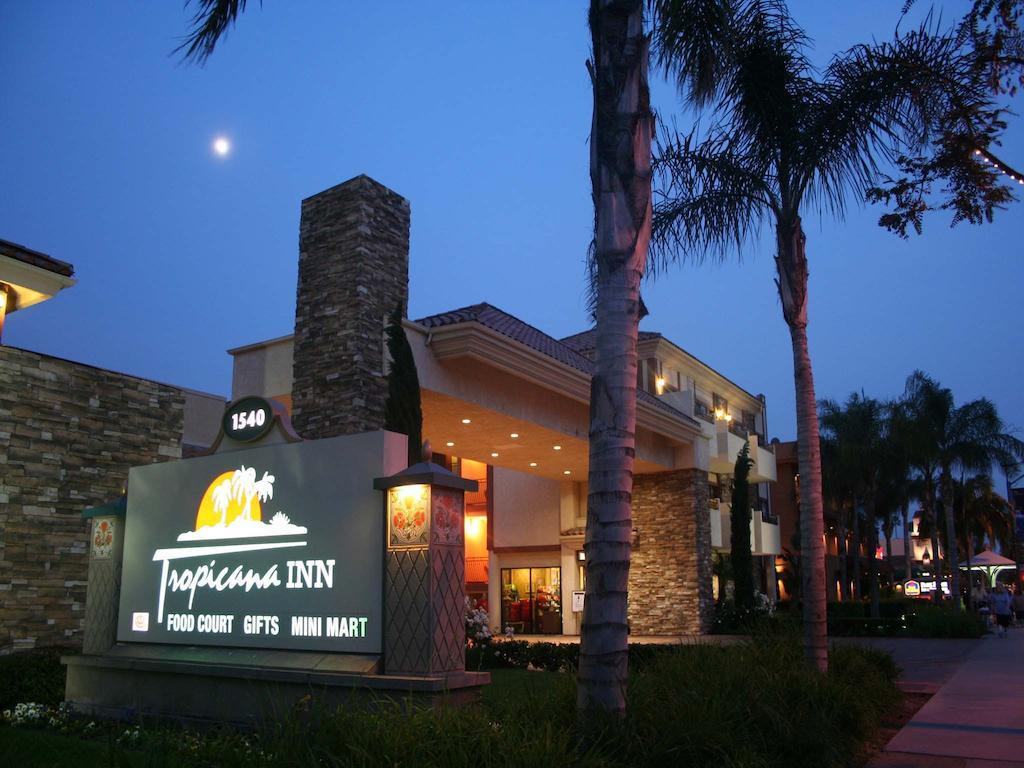 Tropicana Inn & Suites Anaheim Exterior foto